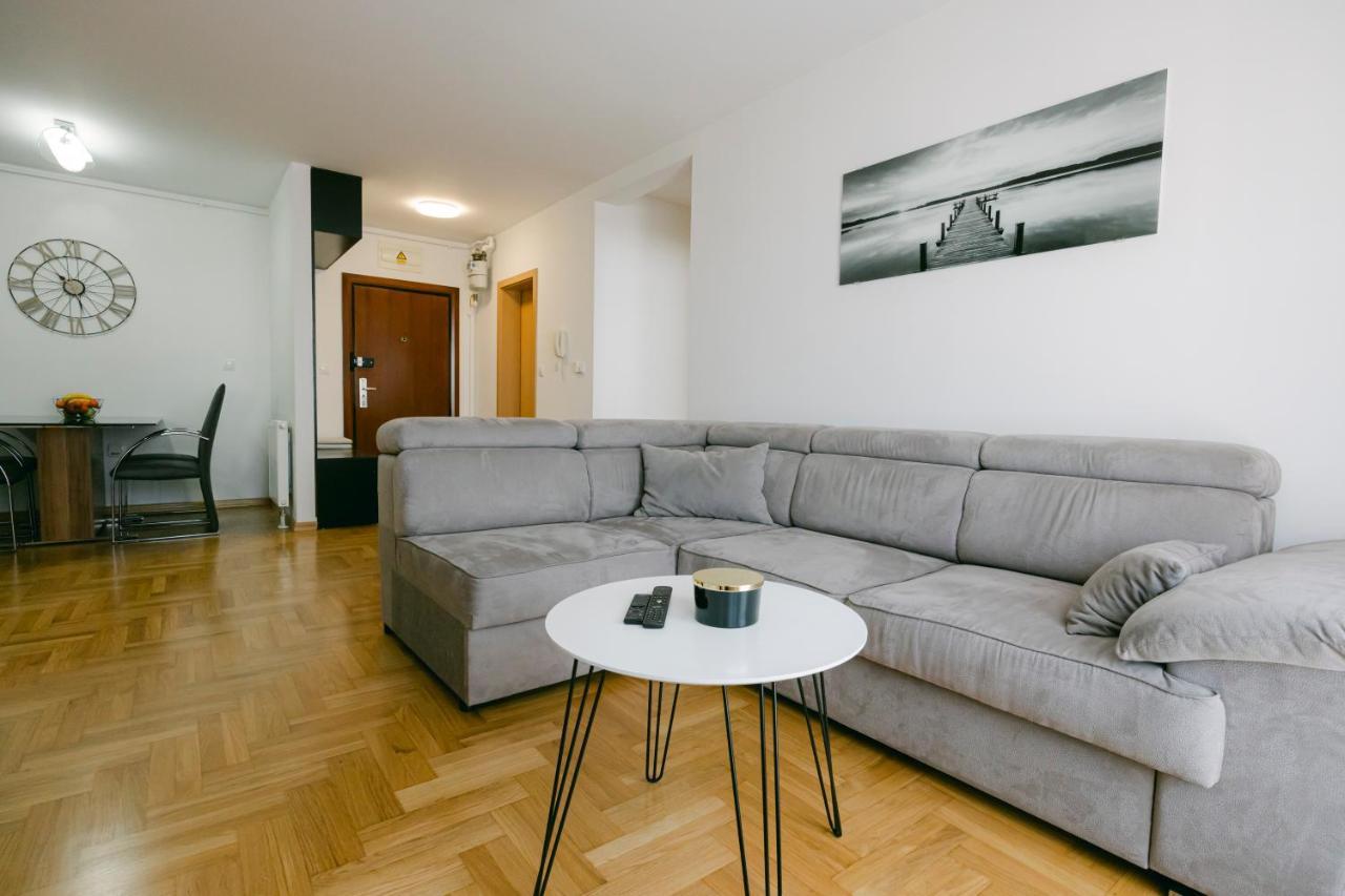 Appartamento Ladenta Apartman*** *