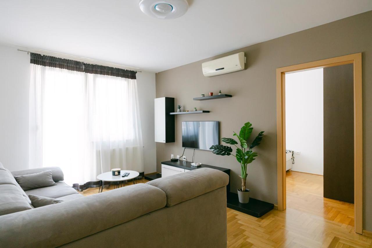 Ladenta Apartman*** Appartamento