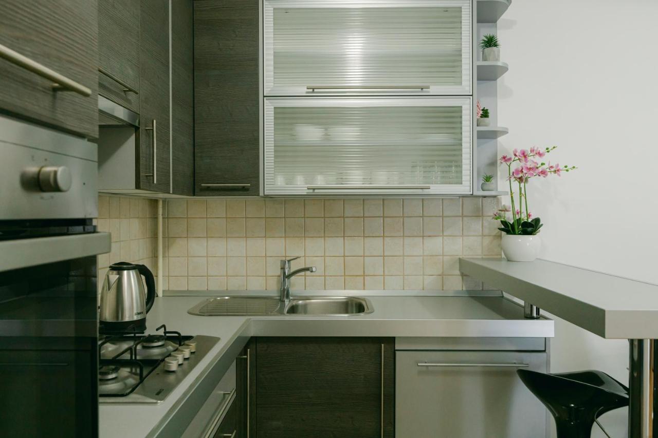 Ladenta Apartman***